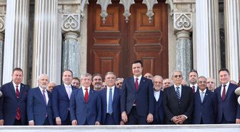 Gül, Babacan, Davutoğlu, Erbakan ve Arıkan aynı karede