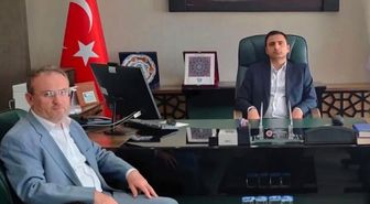 Müftülükte tartışma yaratan görüntü: Stajyer vali yardımcısı vekili makam koltuğuna oturdu, Diyanet camiasından tepki geldi