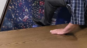 CHP'nin kalesi İzmir'de Özgür Özel'in fotoğraflarını ayaklar altına alıp parçaladılar