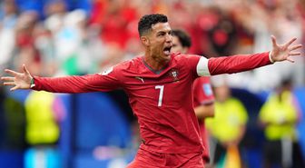 Ronaldo'nun tarihe geçtiği maçta Portekiz farka koştu