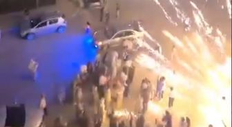 Nişanda havai fişek davetlilerin üzerine patladı! Herkes can havliyle kaçıştı