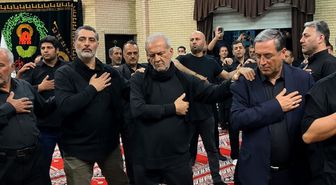 Pezeşkiyan Aşura matemine katıldı! Türkçe ağıtlar eşliğinde yas tuttu