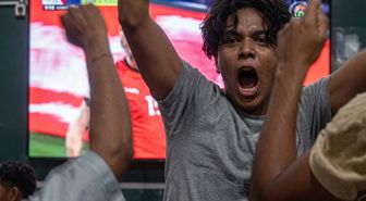 Görüntüler o ülkeden: Yedikleri gole gol atmış gibi sevindiler! İşte sebebi