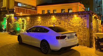 Motosikletle gelip restoranı taradılar: 5 yaralı