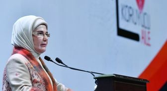 Emine Erdoğan, 'Gönül Elçileri Koruyucu Aile Vizyon Çalıştayı Kapanış Programı'nda konuştu