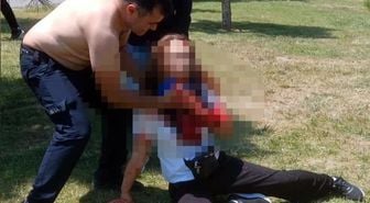 Çatalca'da boşanma aşamasındaki eşini boğazından bıçakladı