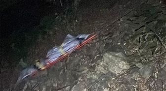 Yayladan dönerken traktörle uçuruma yuvarlandı, 7 saat sonra ölü bulundu