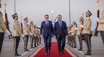 Macron, Esad sonrası Suriye topraklarına ayak basan ilk AB lideri oldu