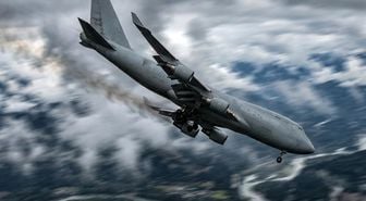 Pakistan'a ait kargo uçağı deniz üzerinde kayboldu: 5 kişi kayıp