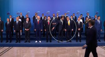 Aile fotoğrafına damga vuran an! Rutte espri yaptı, Rama'nın yüzü düştü