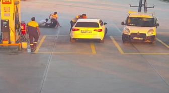Kuşadası'nda yol verme tartışması, akaryakıt istasyonunda kavgaya dönüştü: Olay anı kamerada