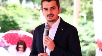 Çankaya Belediye Başkanı Hüseyin Can Güner, havalimanında gözaltına alındı
