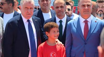 Bakan Bak'tan stadyum müjdesi: Yeni sezona yetişecek