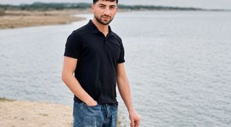 Arabuluculuk yaparak kavgayı ayırmak isteyen genç hayatını kaybetti