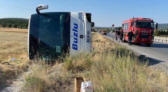 Eskişehir'de yolcu otobüsü devrildi: 24 yaralı