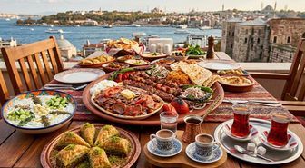 Yunanlar yemeklerimizden sonra şimdi de o geleneğimizi çaldı