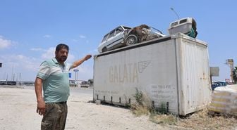 Arkadaşının Toros'unu hırsızlardan koruyabilmek için forkliftle konteynerin üzerine koydu