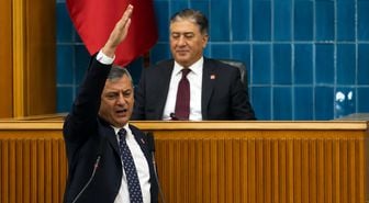 Özgür Özel'in yeni parti açıklaması sonrası CHP'de istifa dalgası