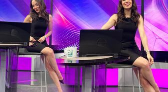 Sunucu Melike Çelik, havuz başından bikinili video paylaştı