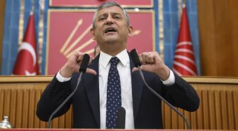 Özgür Özel'in yeni parti açıklaması sonrası Murat Bakan, CHP'den istifa etti