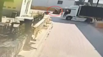 Feci kazada hayatını kaybeden talihsiz kadının son anları kameraya yansıdı