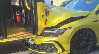 Ecza deposuna kurşun yağdıran saldırgan kaçarken İETT otobüsüyle kafa kafaya çarpıştı