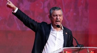 Beklenen gün geldi: Özgür Özel, istifasını duyurup partiyi bugün kuracak