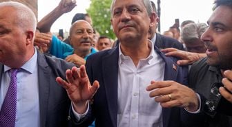 Özgür Özel, Yeni Parti’nin genel başkanı seçildi