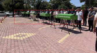 Kahreden görüntü! Aynı aileden 3'ü çocuk 5 kişi yan yana defnedildi