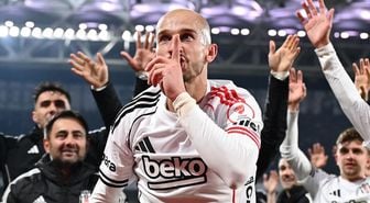 Vaclav Cerny'e ezeli rakipten kanca