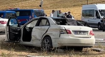 Çankırı'da tır-otomobil çarpıştı: 3 ölü, 2 yaralı