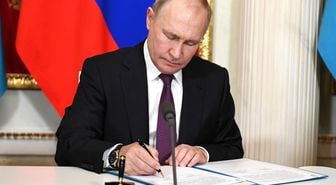 Rusya'dan çarpıcı hamle! Putin resmen imzaladı