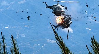 Yunanistan'da orman yangınlarına müdahalede facia: 2 helikopter havada çarpıştı