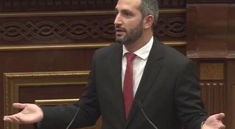 Milletvekilleri şaşkınlıklarını gizleyemedi: Ermenistan meclisinin gündemi 'Adana kebabı'