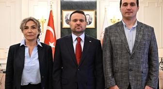 Bakan Gürlek, Behçet Oktay'ın ailesini kabul etti: İşte görüşmeden ilk kareler