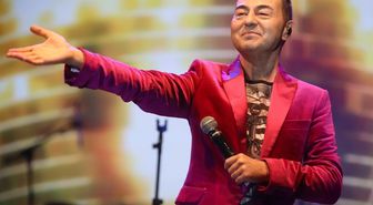 Serdar Ortaç hastaneye mi kaldırıldı? Ünlü şarkıcıdan ilk açıklama geldi