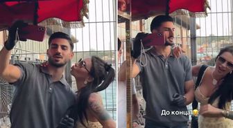 Yakışıklı mısırcıyı kızdıran öpücük