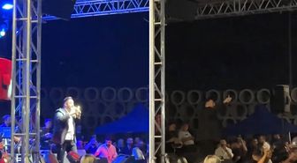 Yer: Konya! Ünlü sanatçının konserinde elektrikler kesildi