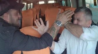 Minibüs sürücüsüne dehşeti yaşattılar! Güpegündüz eşkıyalık