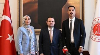 Bakan Gürlek, Muhsin Yazıcıoğlu'nun ailesiyle görüştü: İşte ilk kareler