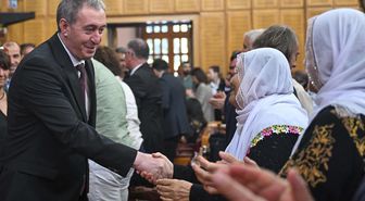 DEM Partili Bakırhan Kürtçe özlü sözle Terörsüz Türkiye yasasını anlattı