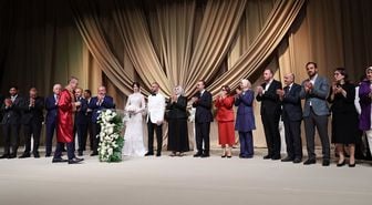 Siyaset ve iş dünyasını buluşturan düğün! 34 kişi nikah şahidi oldu