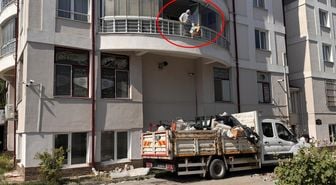 Emekli profesörün evinden çıkanlar ekipleri hayrete düşürdü