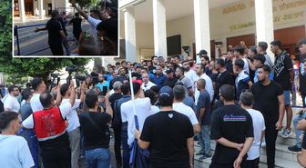 Adana Demirspor taraftarları belediye binasına girmeye çalıştı, ortalık karıştı