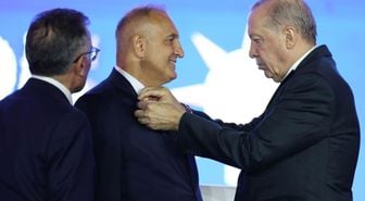 AK Parti’ye geçen Aydın Milletvekili Ömer Karakaş kararının nedenini açıkladı