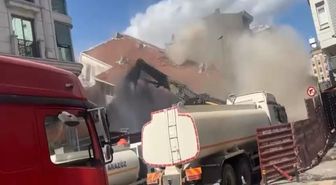 Zeytinburnu'nda kepçenin darbesi binanın yıkılmasına yetti