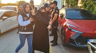 Furkan Vakfı operasyonunda dikkat çeken an! Gözaltında zafer işareti yaptı