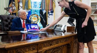Beyaz Saray'ı karıştıran dedikodu: Donald Trump ile asistanı Natalie Harp arasında aşk iddiası