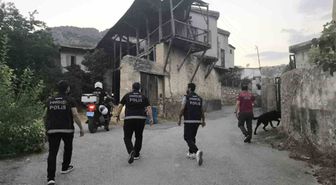 Adana'da uyuşturucu denetiminde aranan terör örgütü üyesi yakalandı