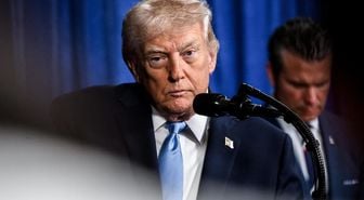 Trump, İran'a karşı ekonomik savaşı resmen başlattı: İhlal eden ülkeler de nasibini alacak